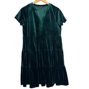 Skies Are Blue Dress XS Green Velvet Short Sleeve Tiered Festive‎ Party Cocktail